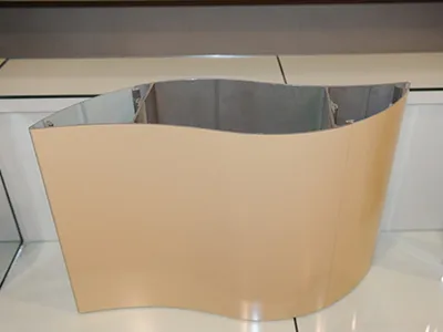 建築用アルミルーバー