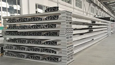 屋根用押出形材